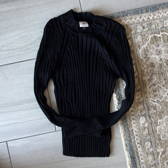 CAbi Sweaters - CaBi ribbed mock neck sweater